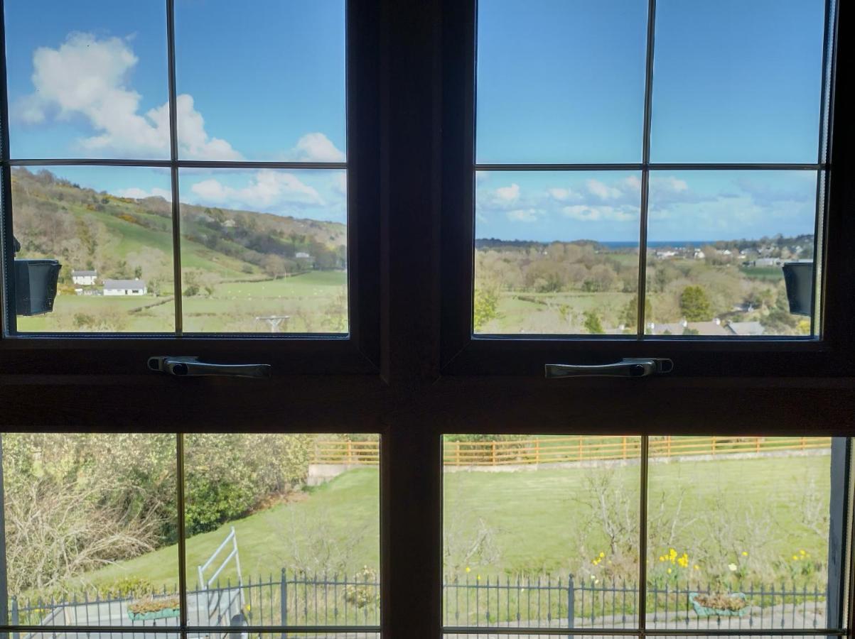Glenn Eireann House Bed and Breakfast Cushendall Eksteriør billede