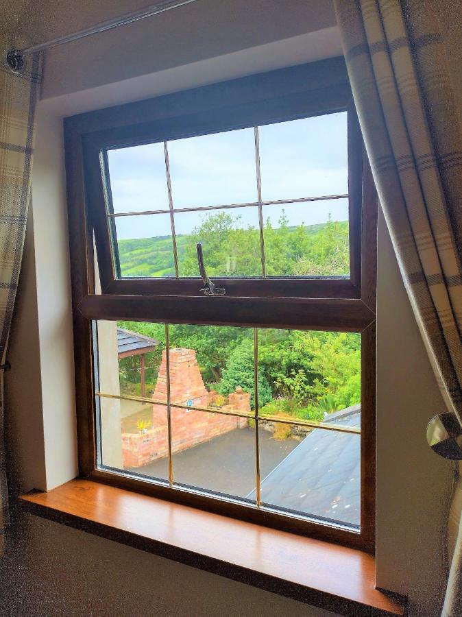 Glenn Eireann House Bed and Breakfast Cushendall Eksteriør billede